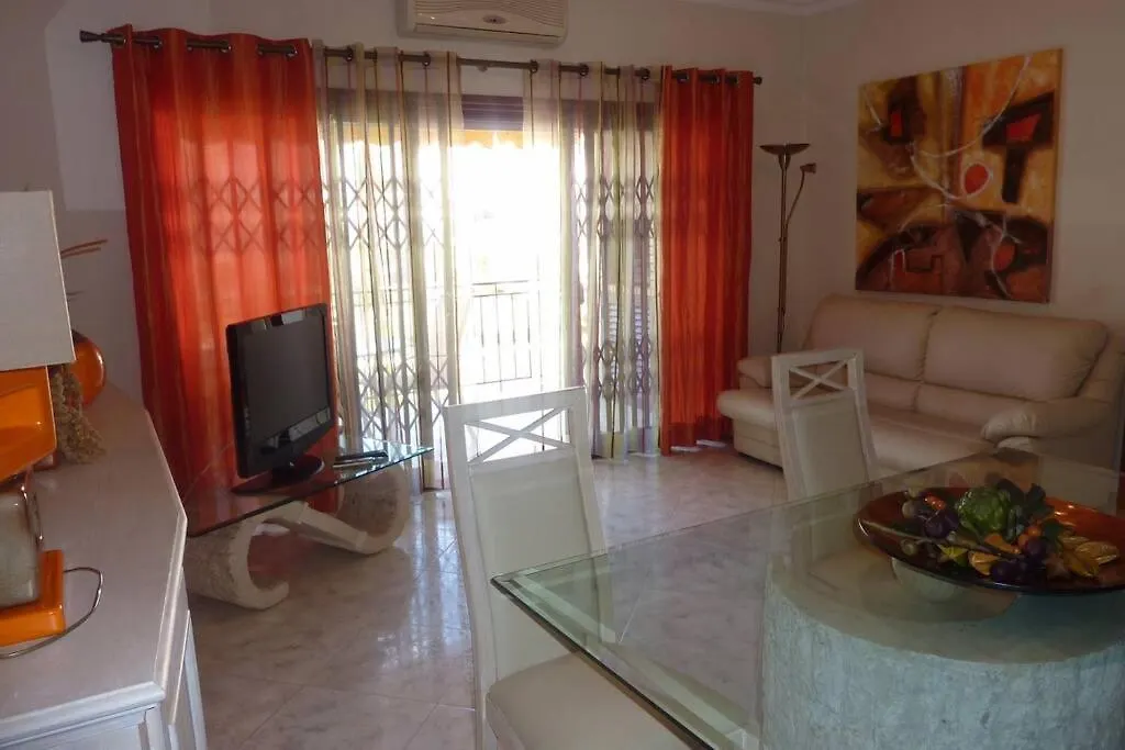 Apartment Vila Columbus T2 Frente Mar E Piscina Quarteira